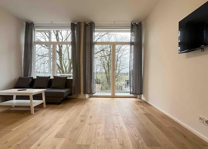 Am1036 By Interhome *